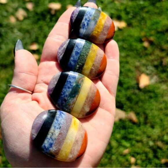 ONE‎ 7 Chakra Crystal worry stone Palm stone - Picture 2 of 2